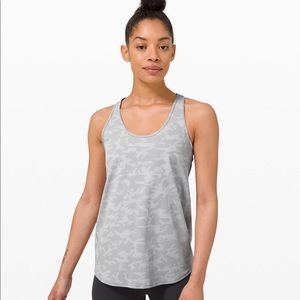 NWOT - Lululemon ESSENTIAL TANK *PLEATED